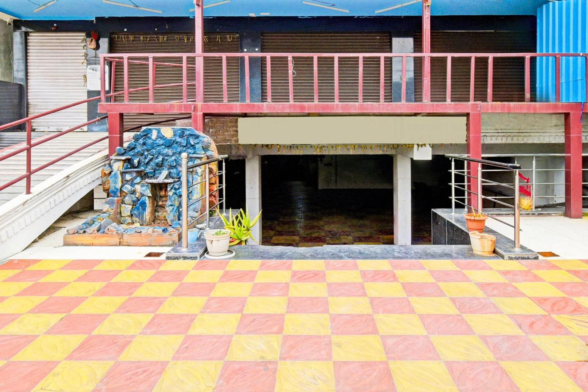 Mancherāl Super Townhouse Mancherial מראה חיצוני תמונה