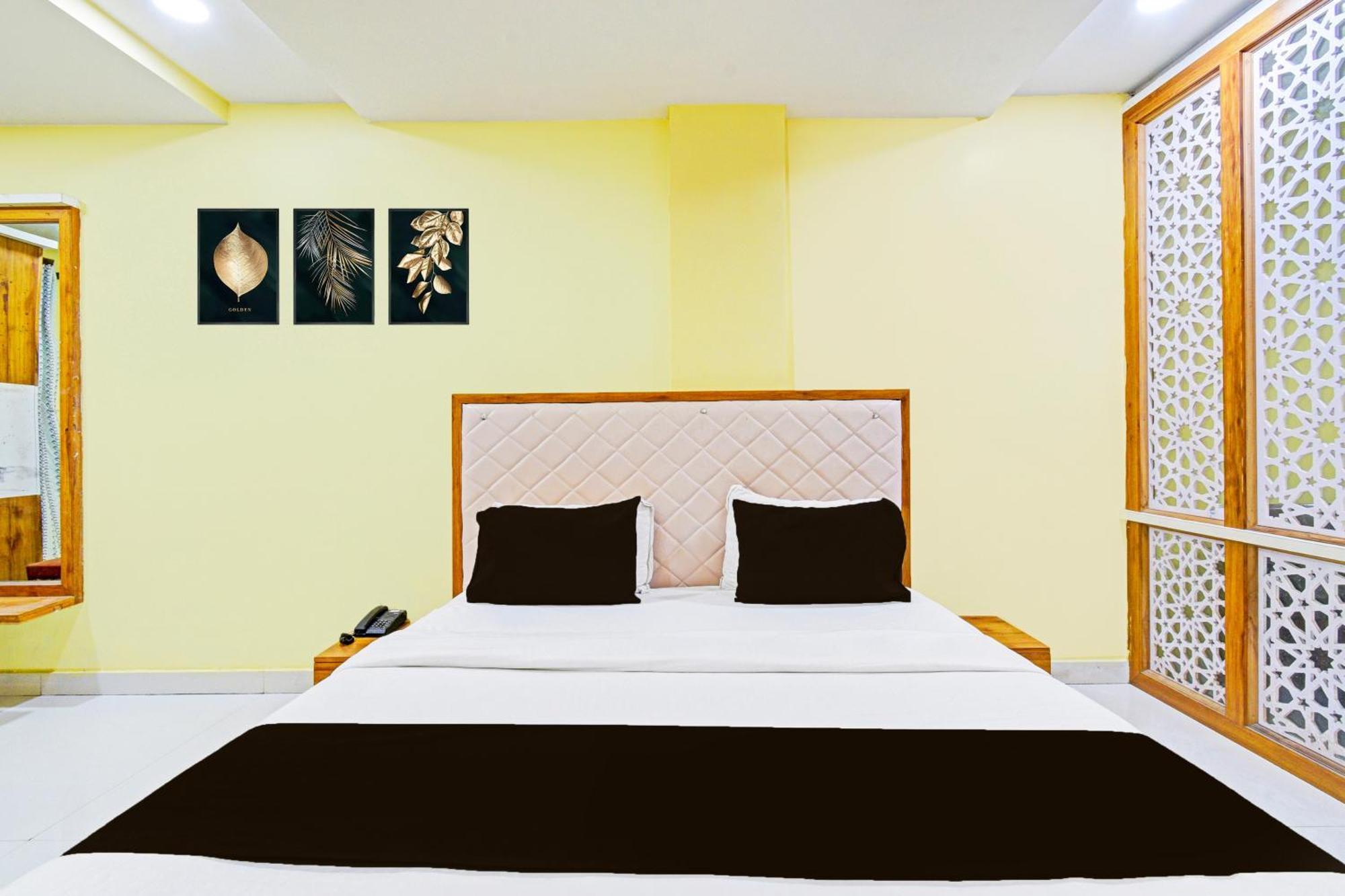 Mancherāl Super Townhouse Mancherial מראה חיצוני תמונה