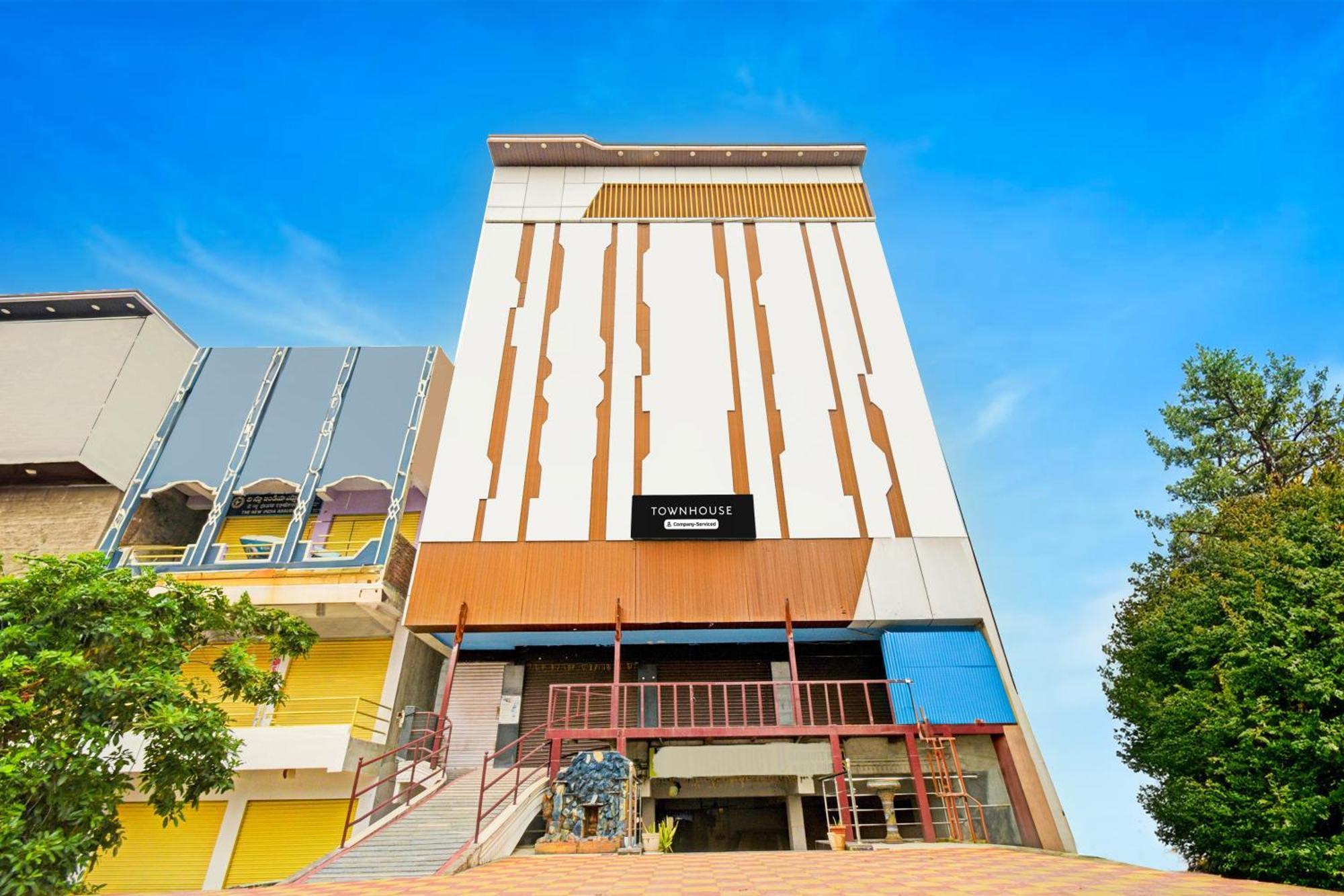 Mancherāl Super Townhouse Mancherial מראה חיצוני תמונה