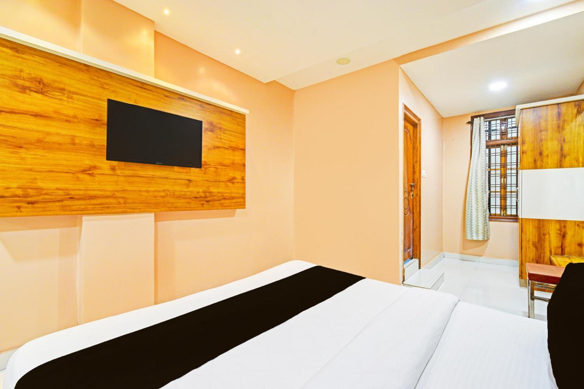 Mancherāl Super Townhouse Mancherial מראה חיצוני תמונה