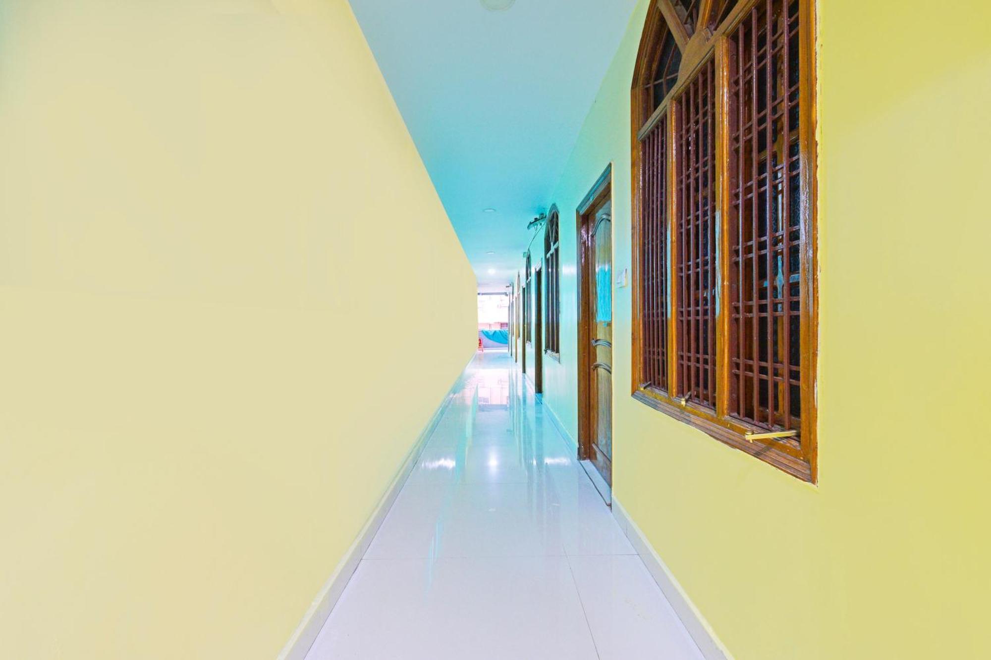 Mancherāl Super Townhouse Mancherial מראה חיצוני תמונה