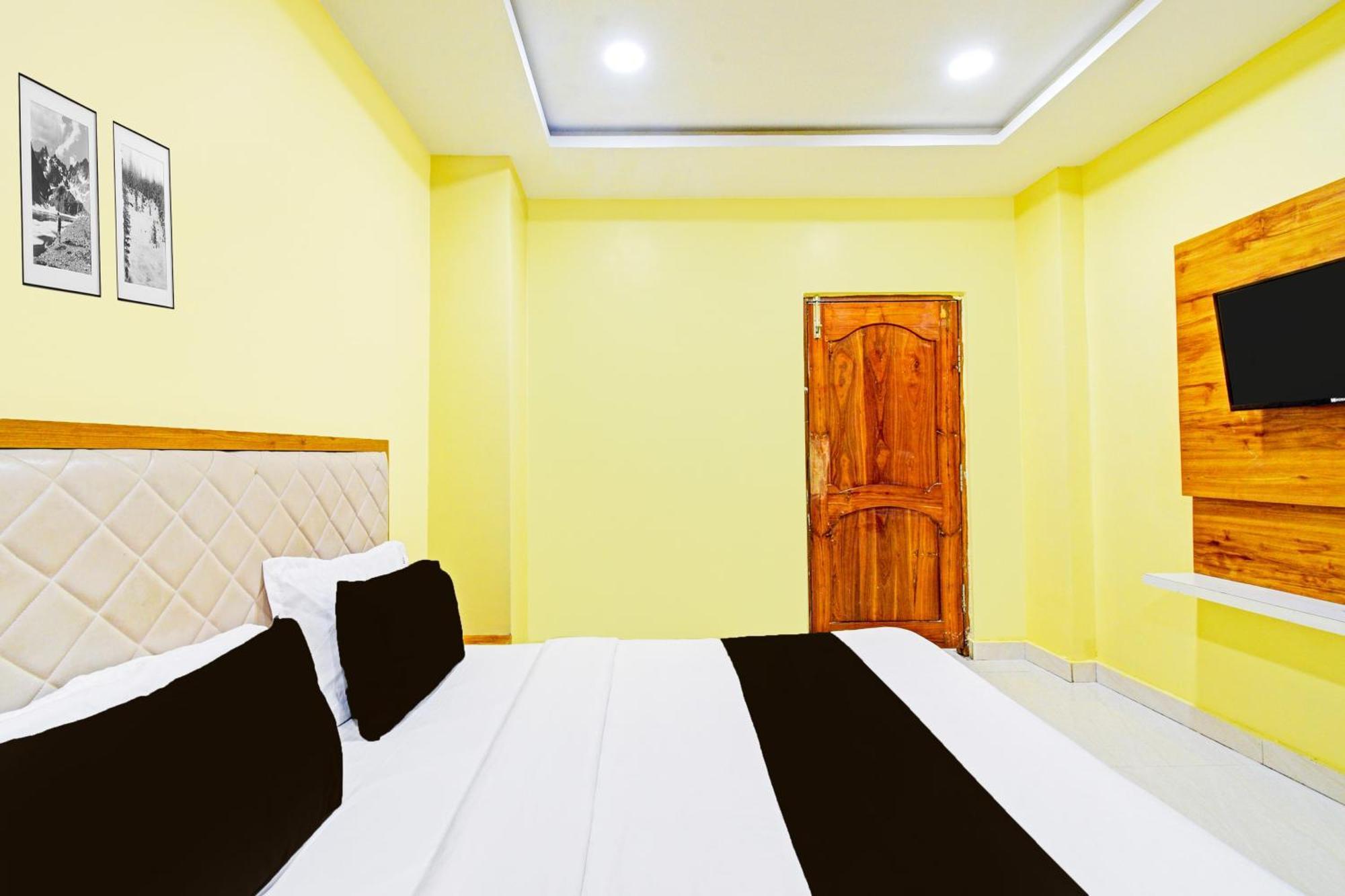 Mancherāl Super Townhouse Mancherial מראה חיצוני תמונה